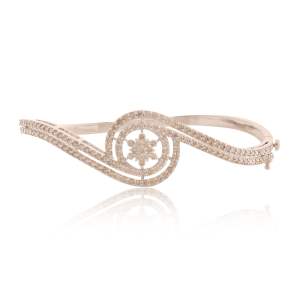 Beautifully Crafted Diamond Bracelet in 18k Yellow Gold with Certified Diamonds - BR0093P